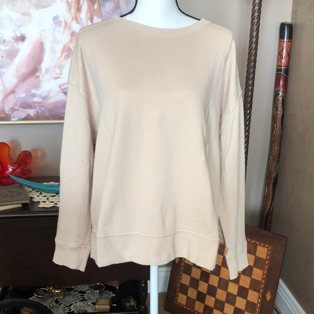 NWT Universal Threads Sweatshirt in Taupe Size L